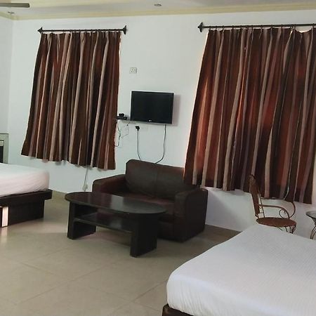 Fabhotel Prashant Palace Mysore Eksteriør bilde